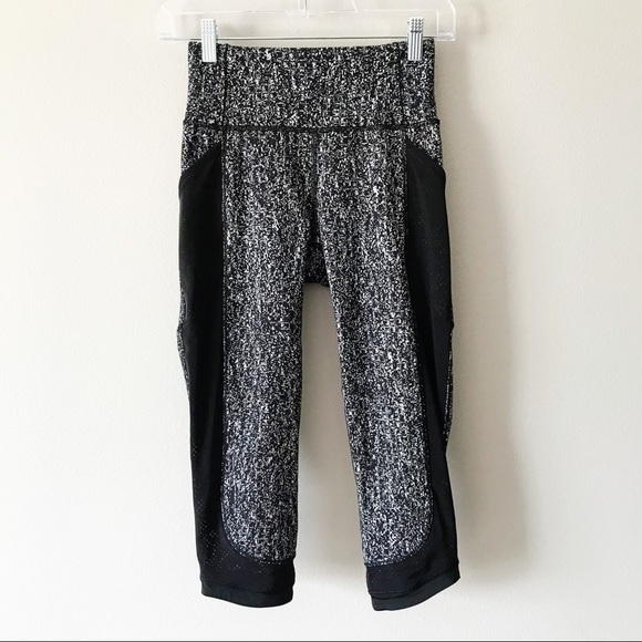 Lululemon Fit Physique Crop Legging Jacquard Black - Picture 1 of 11